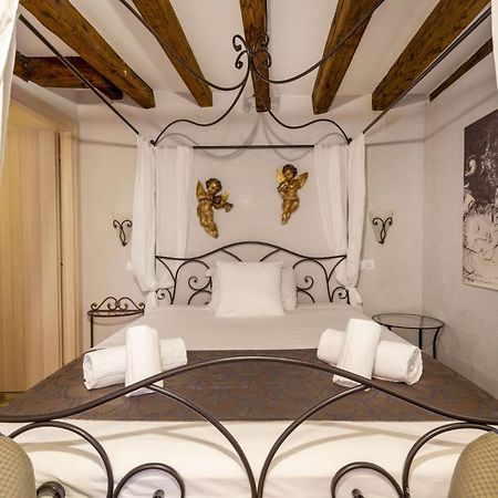 Il Nido Di San Stae Apartment Venesia Bagian luar foto
