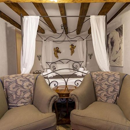 Il Nido Di San Stae Apartment Venesia Bagian luar foto