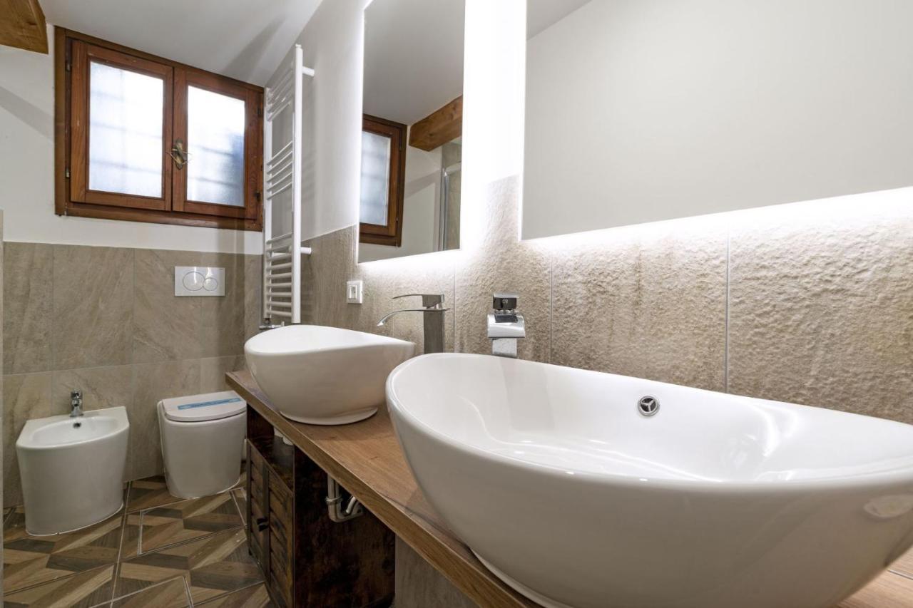Il Nido Di San Stae Apartment Venesia Bagian luar foto