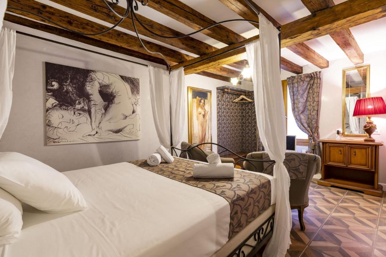 Il Nido Di San Stae Apartment Venesia Bagian luar foto