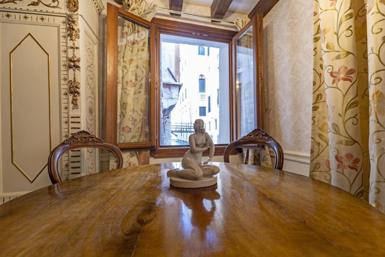 Il Nido Di San Stae Apartment Venesia Bagian luar foto