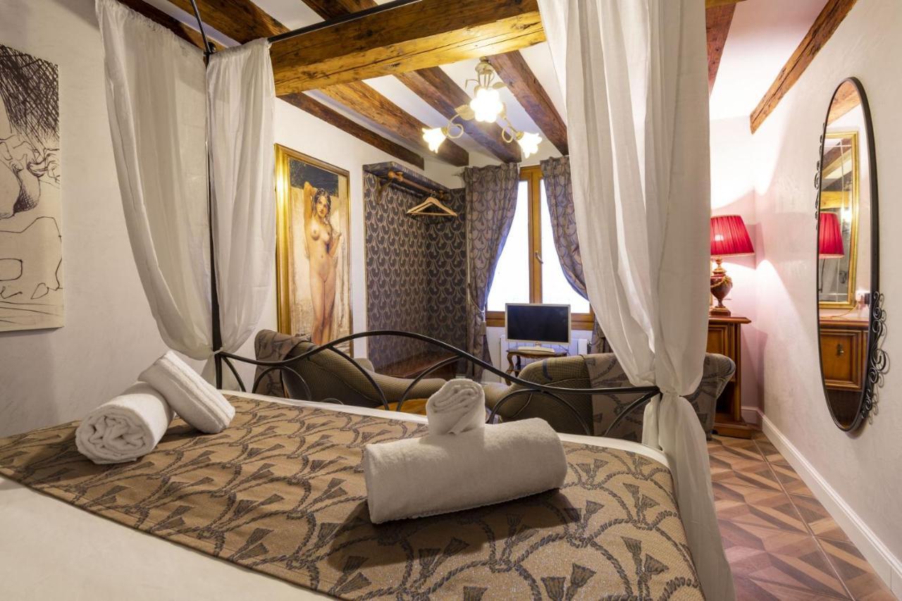 Il Nido Di San Stae Apartment Venesia Bagian luar foto