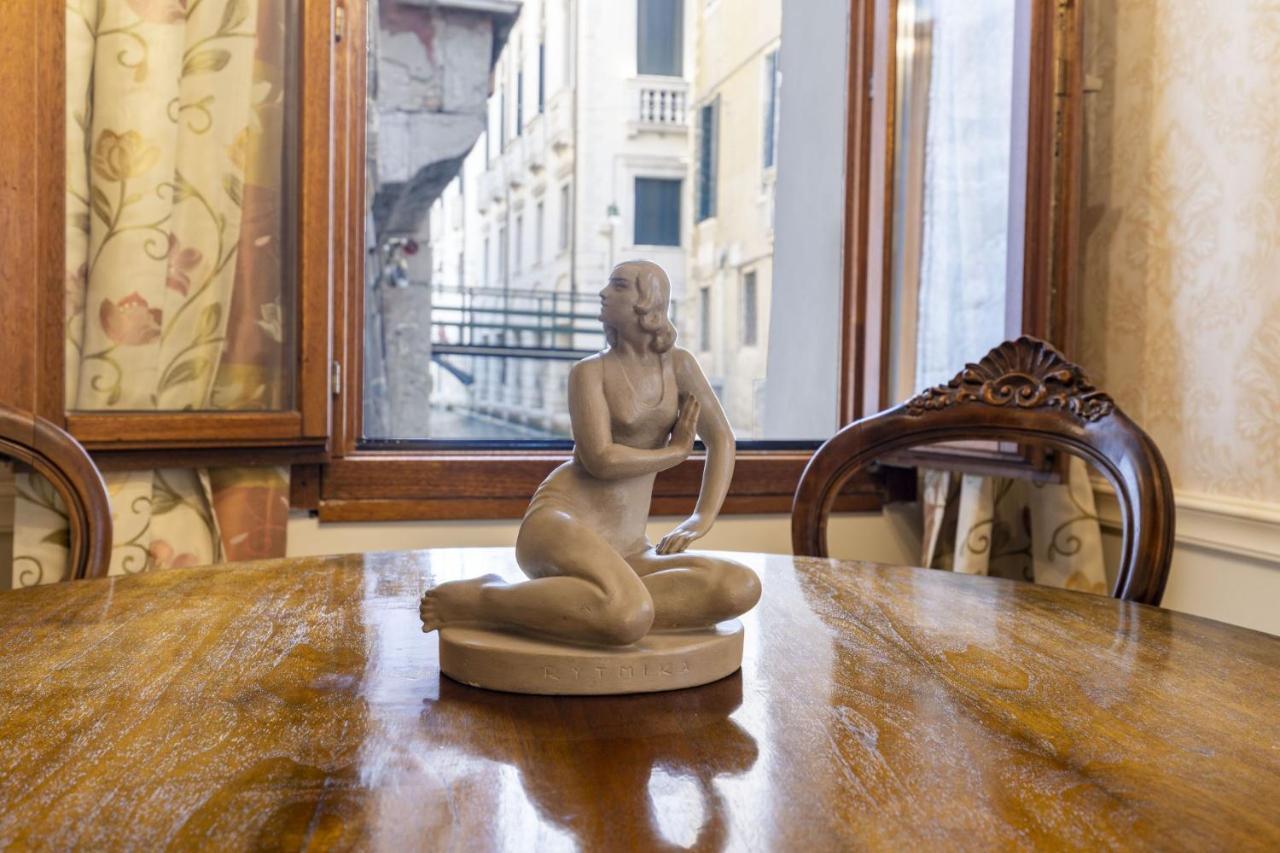 Il Nido Di San Stae Apartment Venesia Bagian luar foto