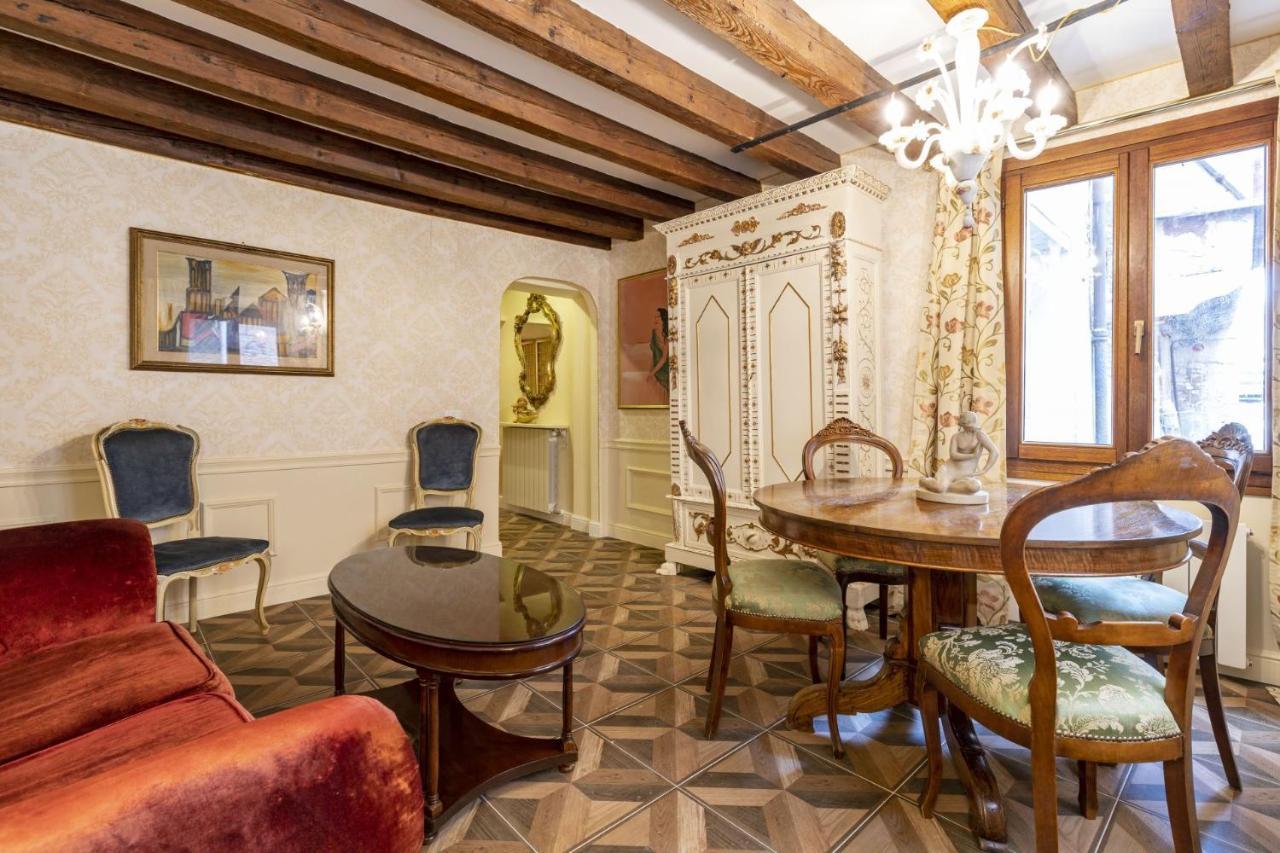Il Nido Di San Stae Apartment Venesia Bagian luar foto