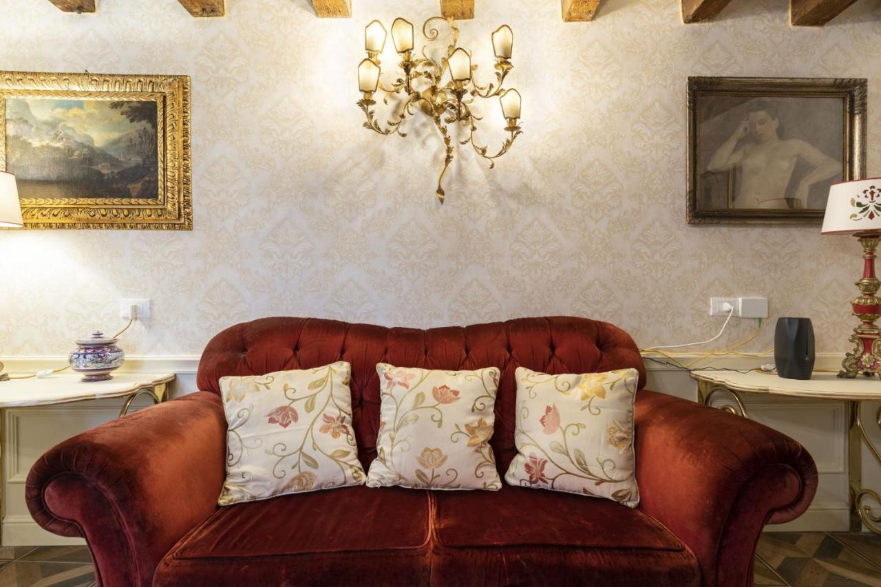 Il Nido Di San Stae Apartment Venesia Bagian luar foto