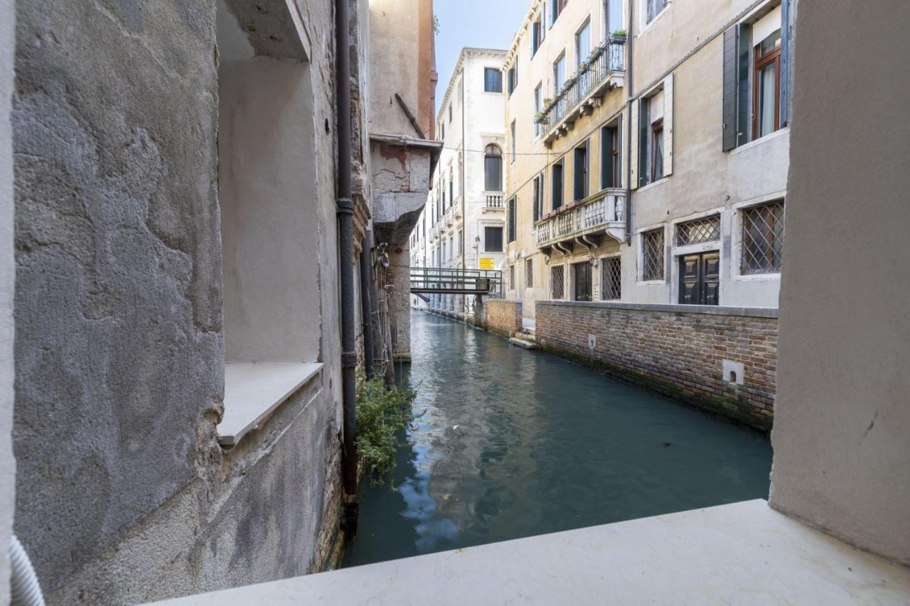 Il Nido Di San Stae Apartment Venesia Bagian luar foto